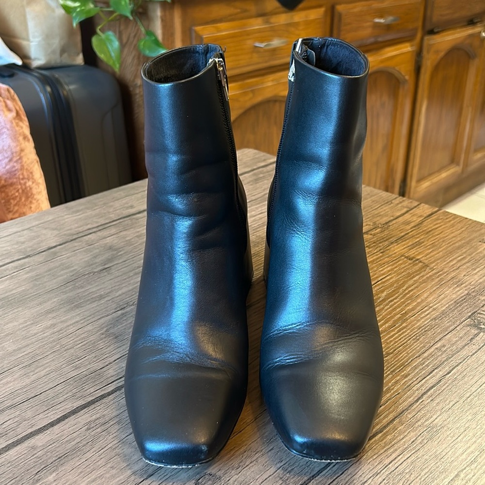Dolce Vita Inogen H2O Waterproof Bootie, Black, Size 8.5